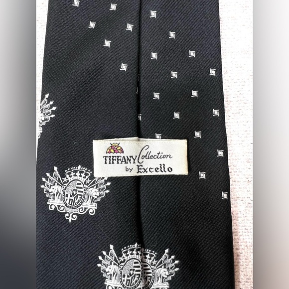Vintage Tiffany Collection by Excello men’s tie, black w/crested embroidery - Picture 3 of 3